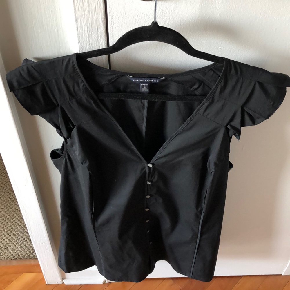banana republic black cap sleeve top
